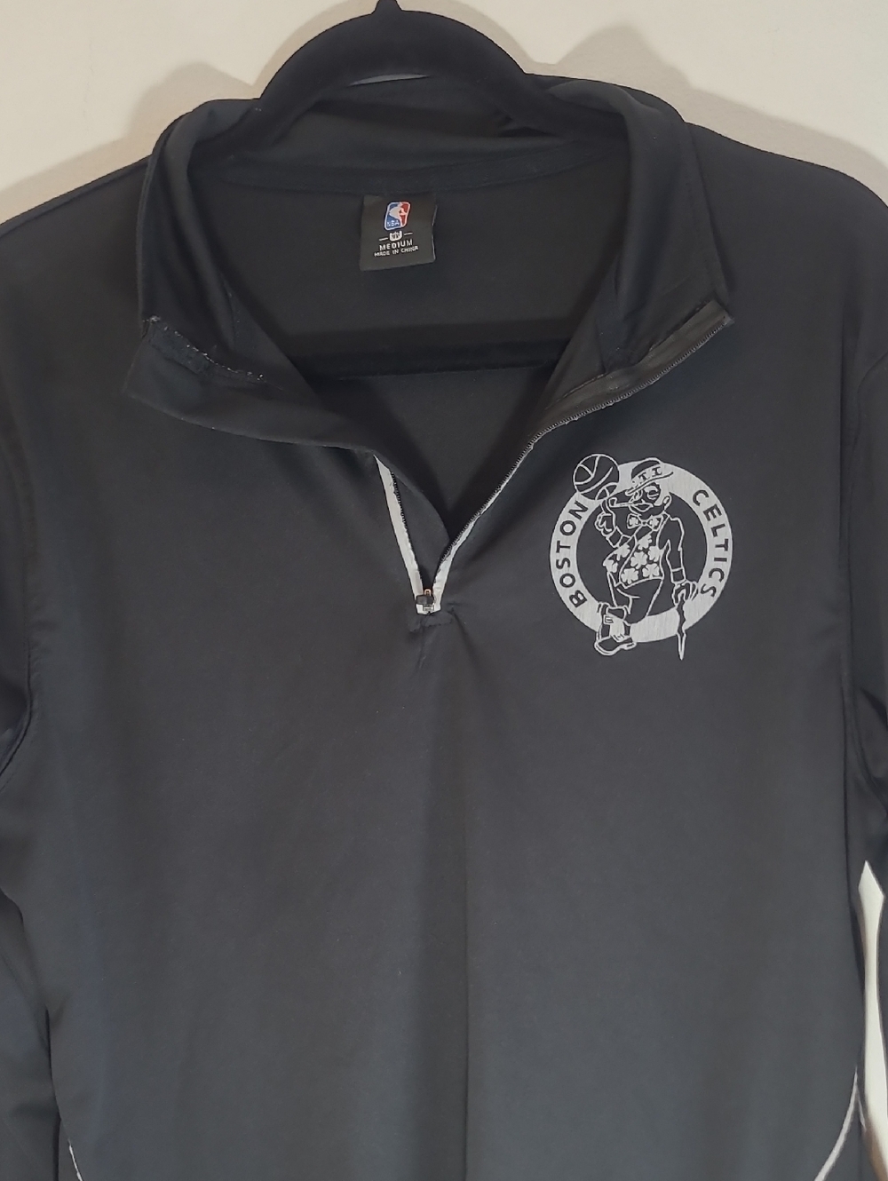NBA Boston Celtics Black 1/4 Zip Pullover with Team Logo